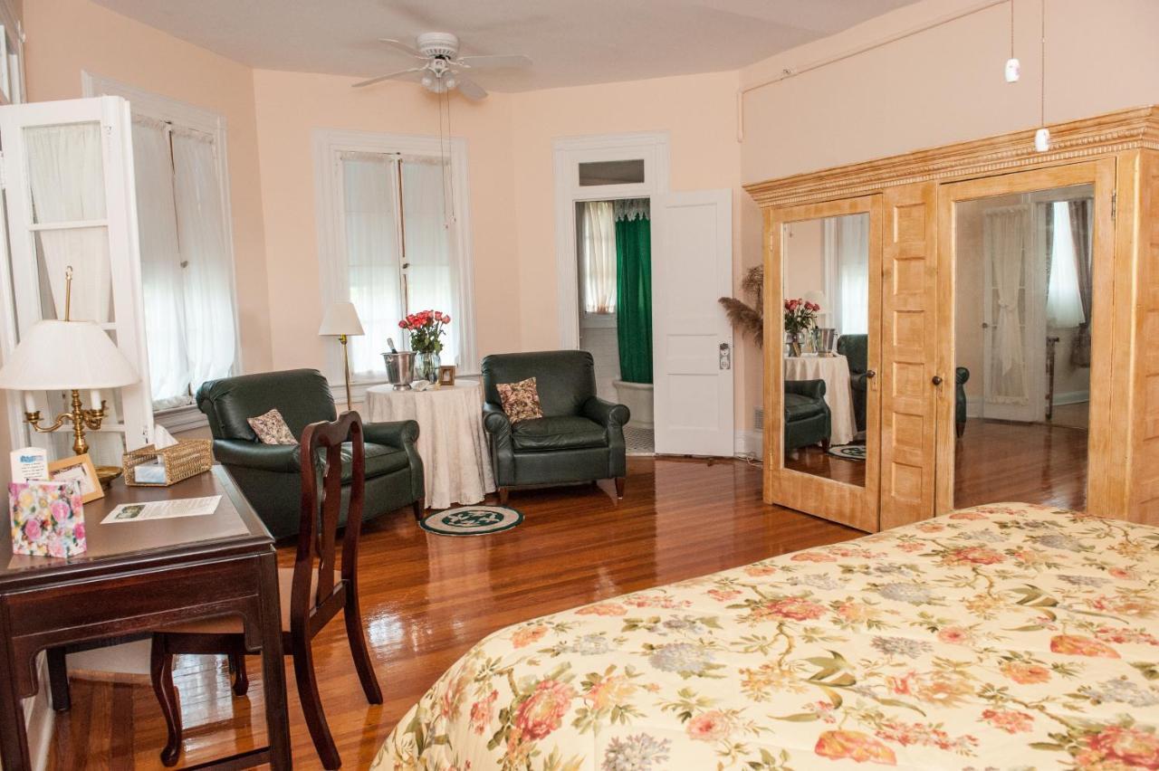 Cedars & Beeches Bed & Breakfast Long Branch Exterior foto
